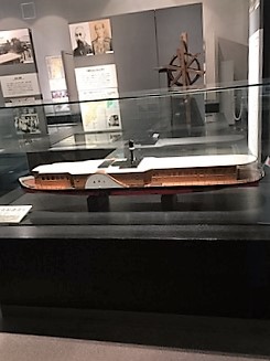 img_0_m.jpg